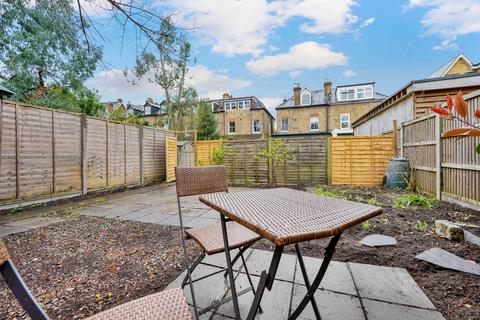 1 bedroom flat to rent, Fassett Road, Kingston upon Thames, KT1
