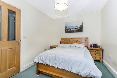 undefined, Waldegrave Road, Teddington TW11