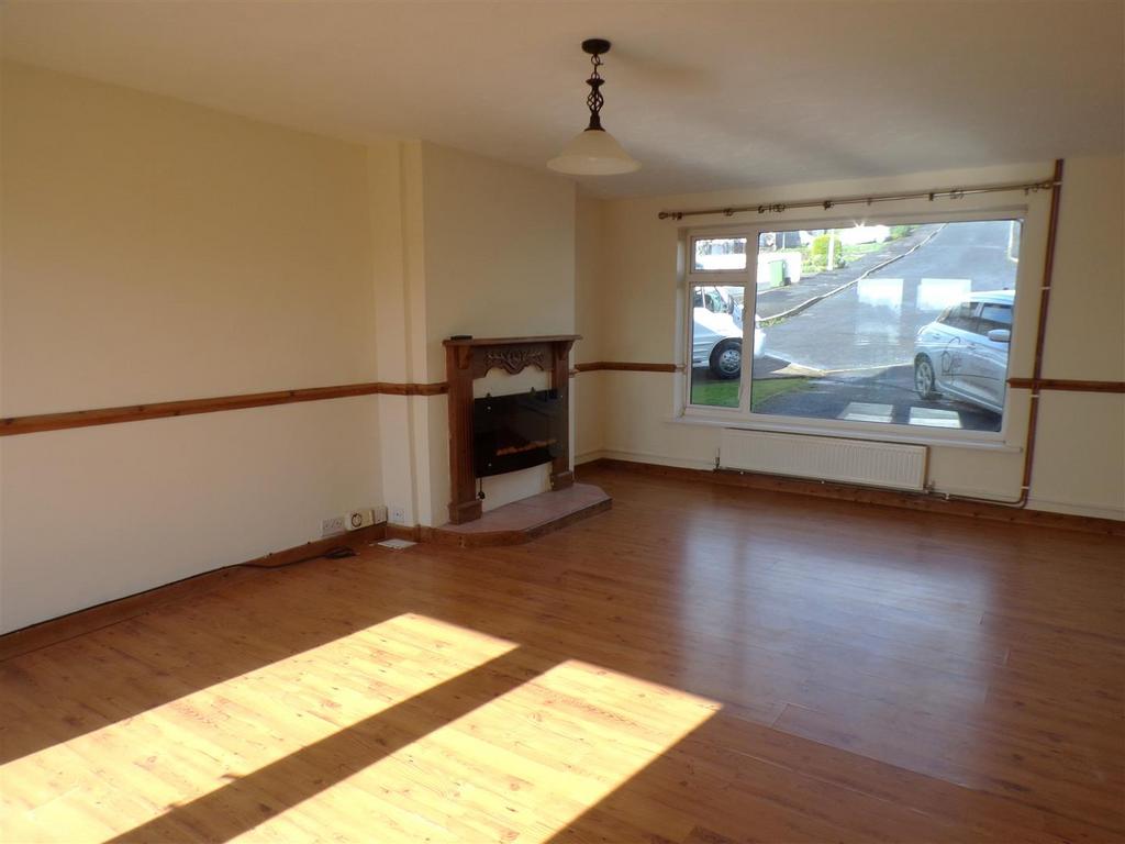 Living Room.JPG