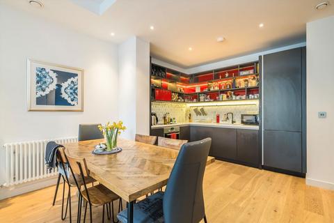 undefined, Lyell Street, London E14