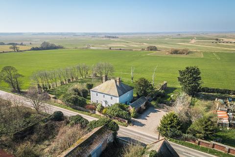 6 bedroom detached house for sale, Handsome Detached Georgian Home in Clippesby