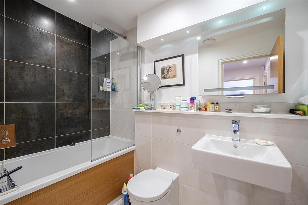 Family Bath/Shower Room