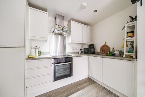2 bedroom flat to rent, The Elms, John Street, Luton LU1