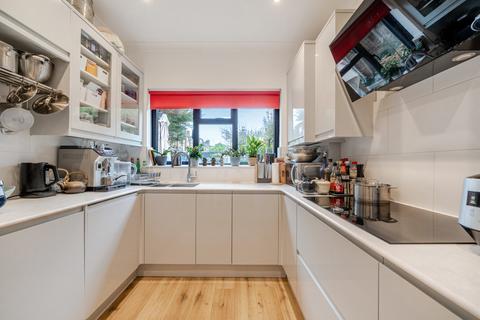3 bedroom flat for sale, Alexandra Park Road, Muswell Hill, London, N10