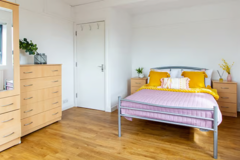 Studio to rent, Surrey Quays Landale House, 101 Lower Road, London