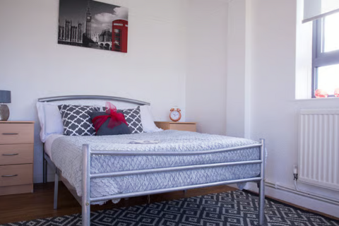 Studio to rent, Surrey Quays Landale House, 101 Lower Road, London