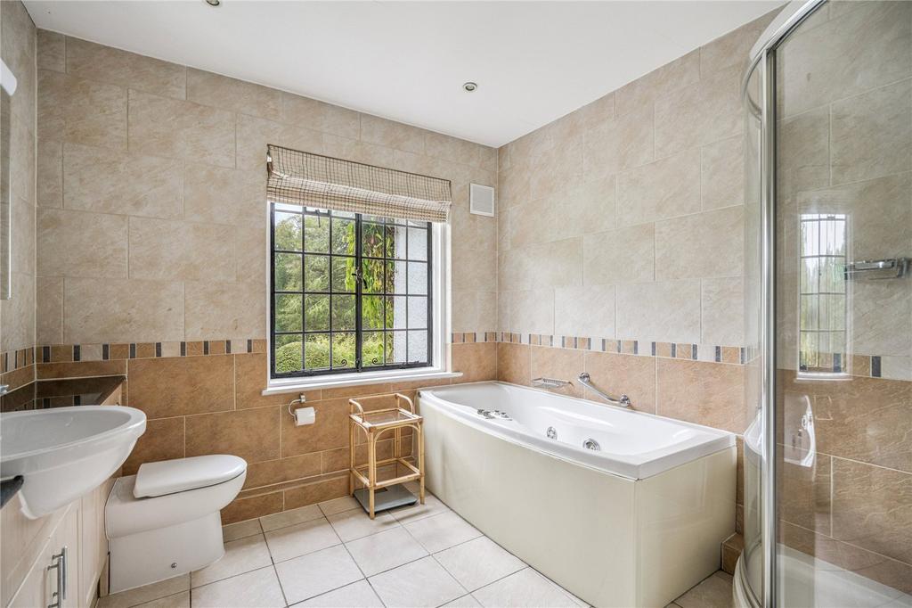 En Suite Bathroom