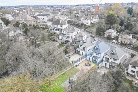 undefined, London Hill, Rayleigh SS6