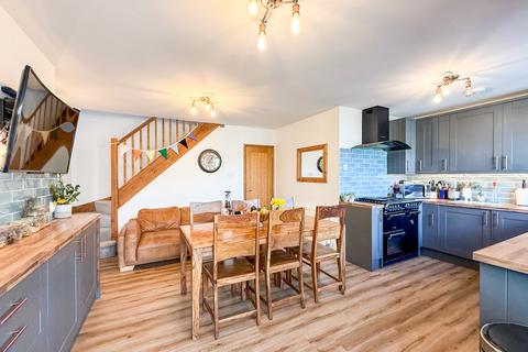 4 bedroom semi-detached house for sale, Oldfield Avenue, Willingdon, Eastbourne, BN20