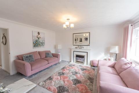 undefined, Glenview Crescent, Moodiesburn, G69 0JR