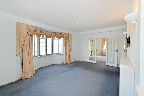 3 bedroom flat for sale, Hamilton Court, Maida Vale, W9