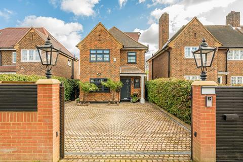 undefined, Hall Road, Isleworth TW7