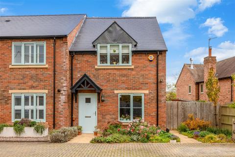 undefined, Walnut Close, Warwick CV35