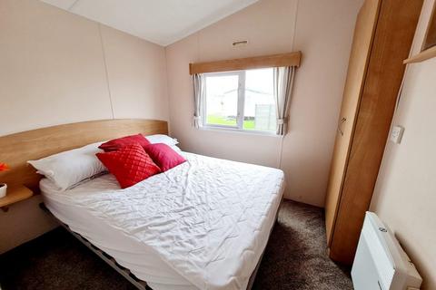 2 bedroom park home for sale, Seawick Holiday Park – Essex