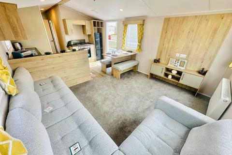 2 bedroom park home for sale, Seawick Holiday Park – Essex