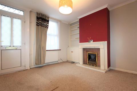 2 bedroom terraced house to rent, Gladstone Road, Maidstone ME14