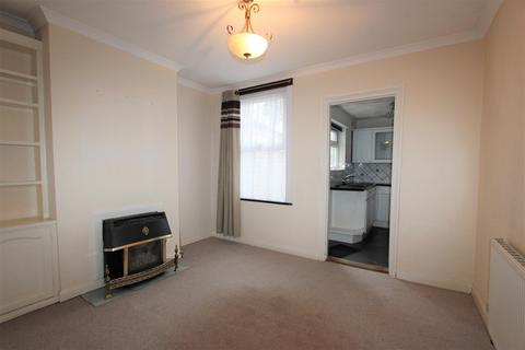 2 bedroom terraced house to rent, Gladstone Road, Maidstone ME14