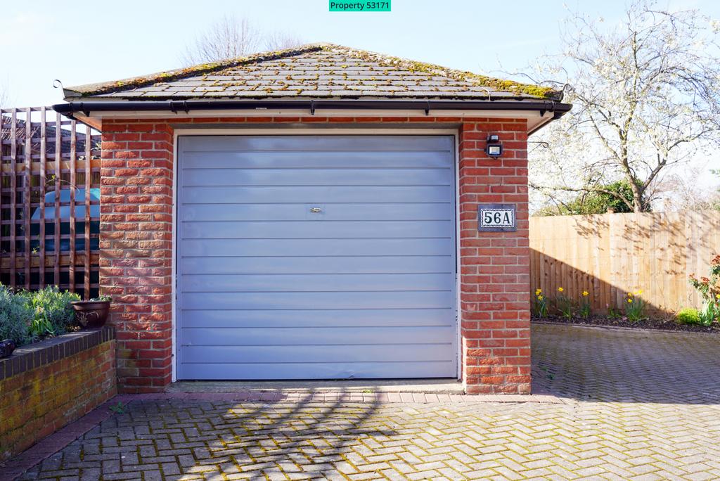 Garage & Workshop