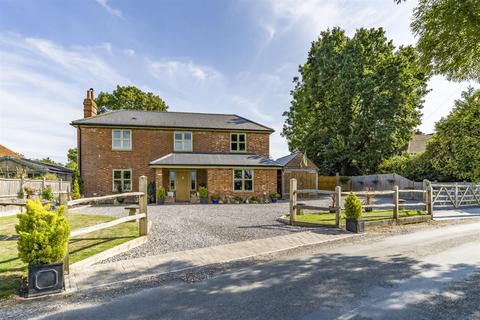 4 bedroom detached house for sale, Copse Lane, Hayling Island, PO11