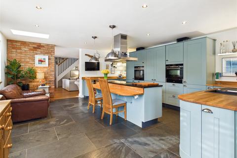 3 bedroom end of terrace house for sale, Hamilton Road, Wivenhoe, Colchester, Essex, CO7