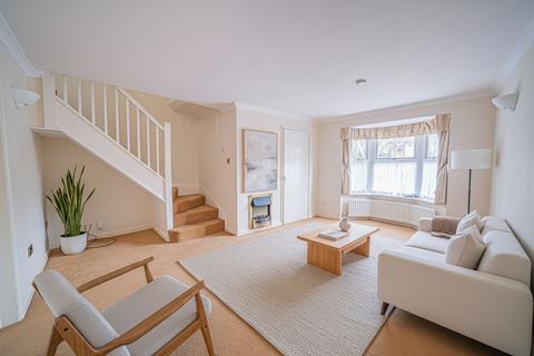 3 bedroom end of terrace house for sale, Kingsland Drive, Dorridge, B93