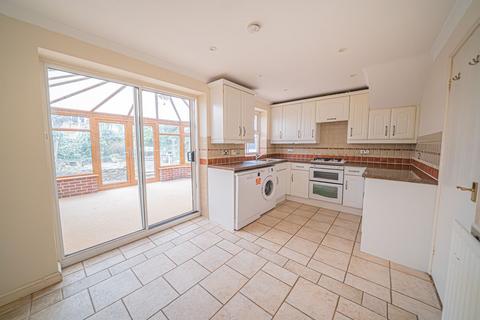 3 bedroom end of terrace house for sale, Kingsland Drive, Dorridge, B93