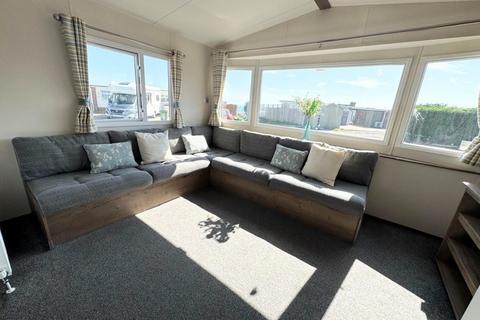 2 bedroom park home for sale, Solent Breezes Holiday Park – Hampshire
