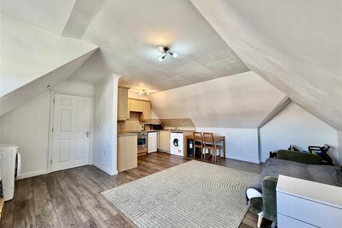 1 bedroom apartment for sale, Pannells Court, Heston TW5