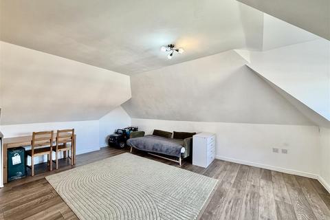 1 bedroom apartment for sale, Pannells Court, Heston TW5