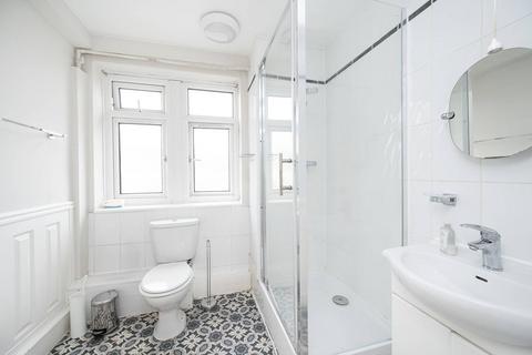 undefined, Ernest Street, Mile End, London, E1