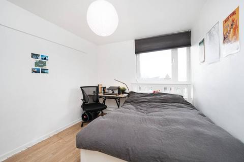 2 bedroom flat for sale, Whiston Road, E2, Haggerston, London, E2