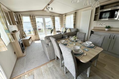 2 bedroom park home for sale, Solent Breezes Holiday Park – Hampshire