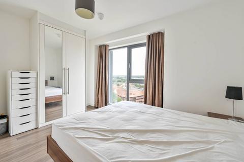 2 bedroom flat to rent, Guildford Road, Woking, GU22