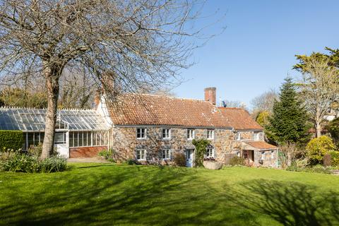 4 bedroom detached house for sale, Rue Des Falles, St. Pierre du Bois, Guernsey