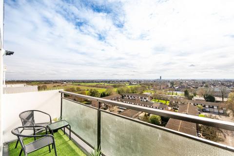 2 bedroom flat for sale, Wheatlands, Heston, Heston, Hounslow, TW5