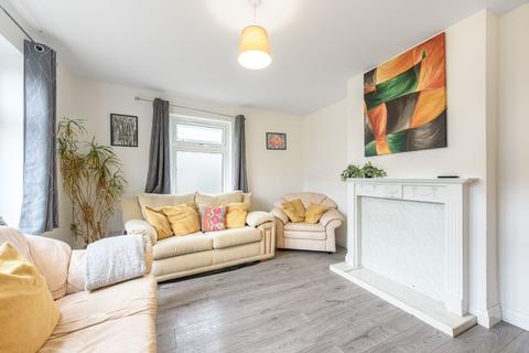 4 bedroom detached house to rent, Rushden Gardens, Mill Hill, London, NW7