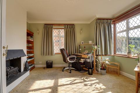 3 bedroom detached house for sale, Lower Luton Road, Wheathampstead, AL4