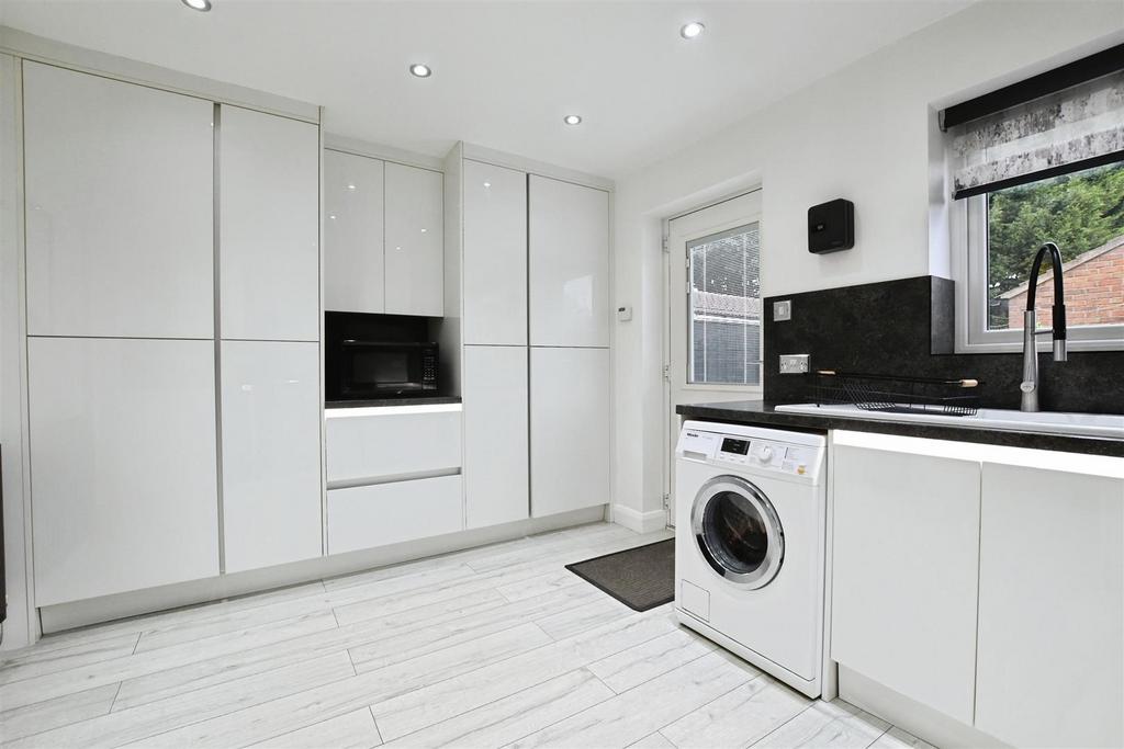 Fitted Kitchen