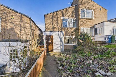 2 bedroom flat for sale, Deans Close, Whickham, NE16