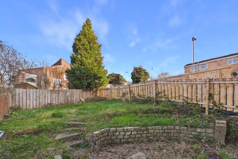 2 bedroom flat for sale, Deans Close, Whickham, NE16