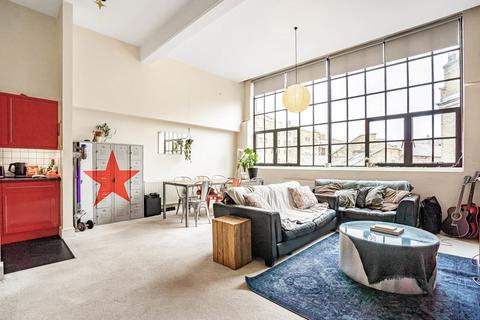 1 bedroom apartment for sale, Brewhouse Lane, London, E1W