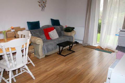 undefined, Flat 2 5 Suffolk Drive Gloucester GL1 2AF