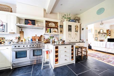 4 bedroom house for sale, Malvern Road, Hill Brow, Liss