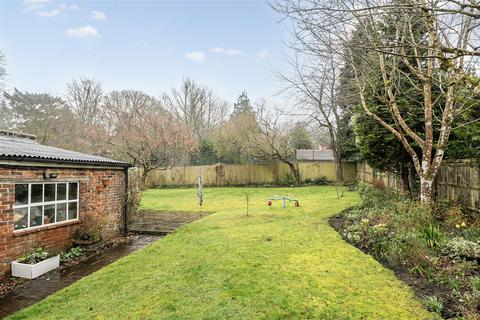 4 bedroom house for sale, Malvern Road, Hill Brow, Liss