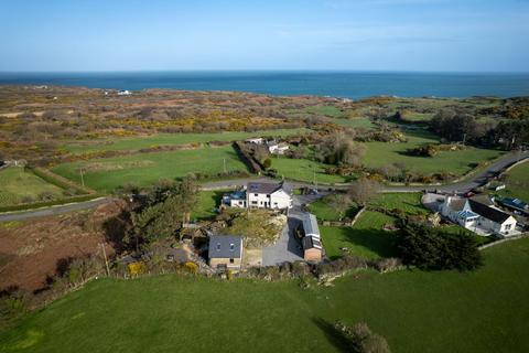 4 bedroom detached house for sale, Amlwch LL68