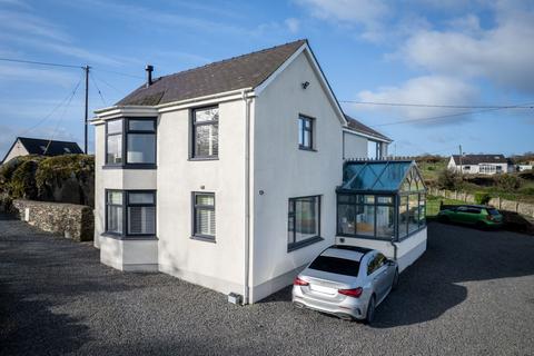 4 bedroom detached house for sale, Amlwch LL68
