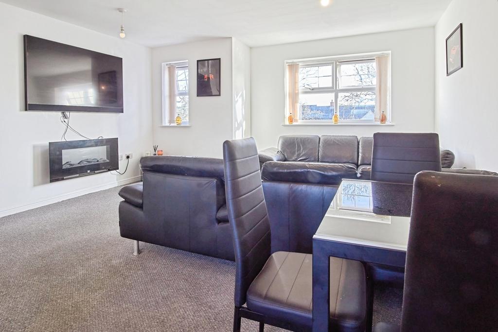 Lounge Dining