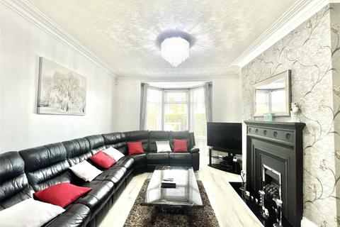 3 bedroom terraced house to rent, Keppel Street, Gateshead, NE11