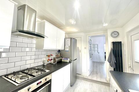 3 bedroom terraced house to rent, Keppel Street, Gateshead, NE11