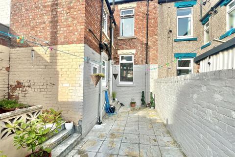 3 bedroom terraced house to rent, Keppel Street, Gateshead, NE11